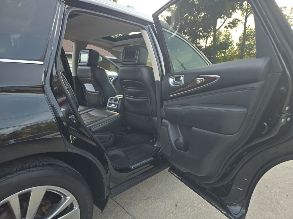 Photo 14 of this INFINITI QX60