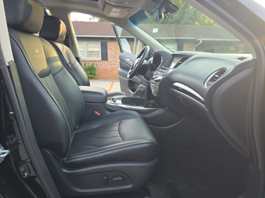 Photo 16 of this INFINITI QX60
