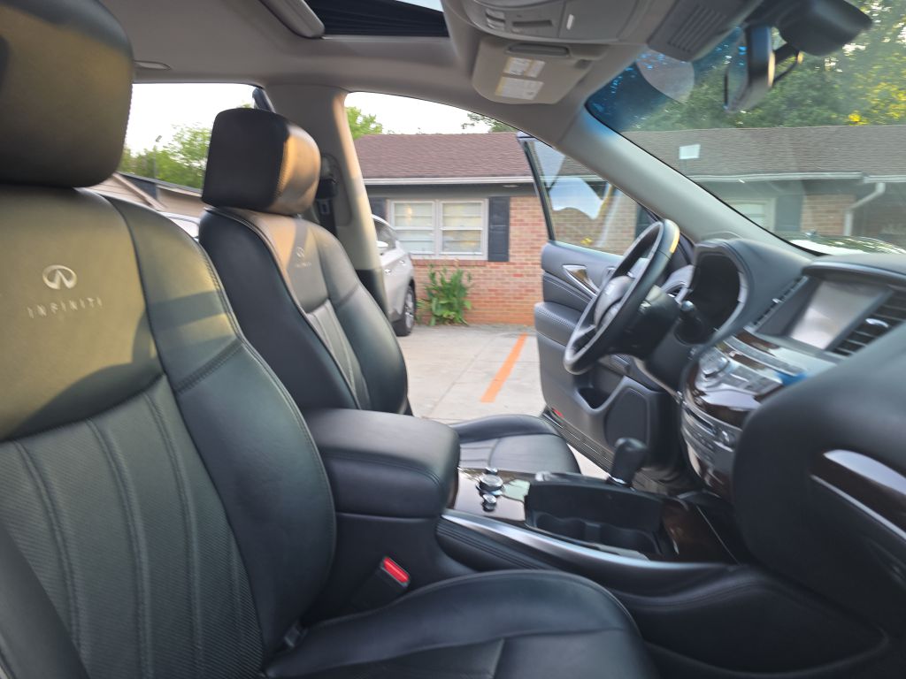 Photo 17 of this INFINITI QX60