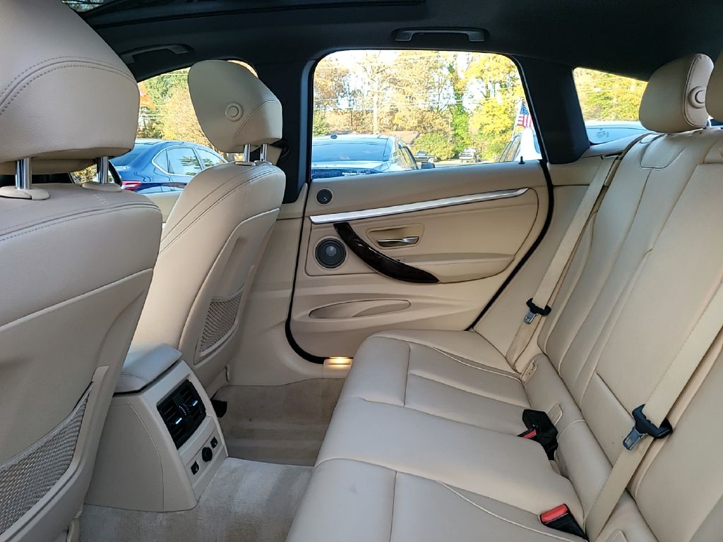 Photo 12 of this BMW 328