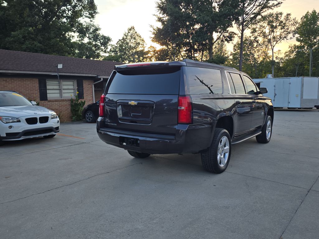 Photo 4 of this CHEVROLET SUBURBAN