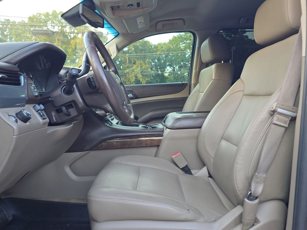 Photo 9 of this CHEVROLET SUBURBAN