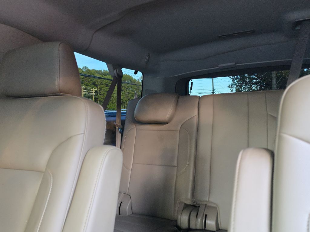 Photo 12 of this CHEVROLET SUBURBAN