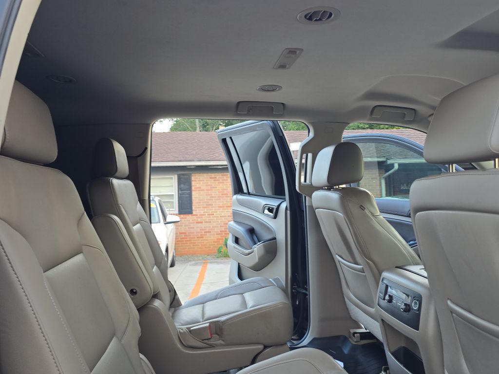 Photo 16 of this CHEVROLET SUBURBAN