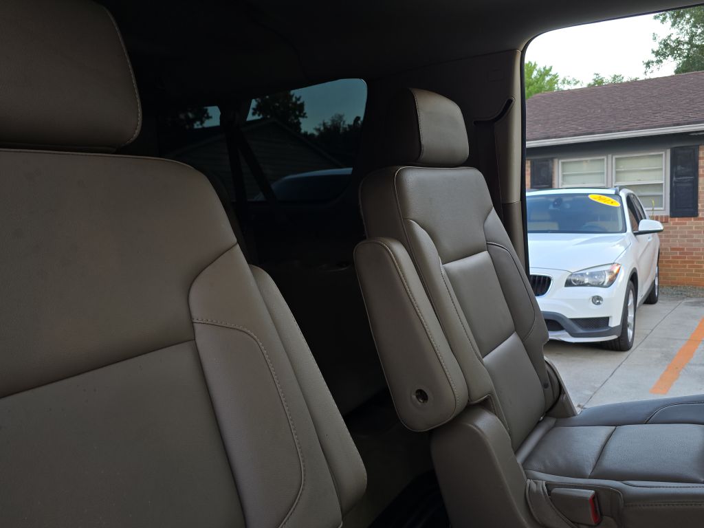 Photo 17 of this CHEVROLET SUBURBAN