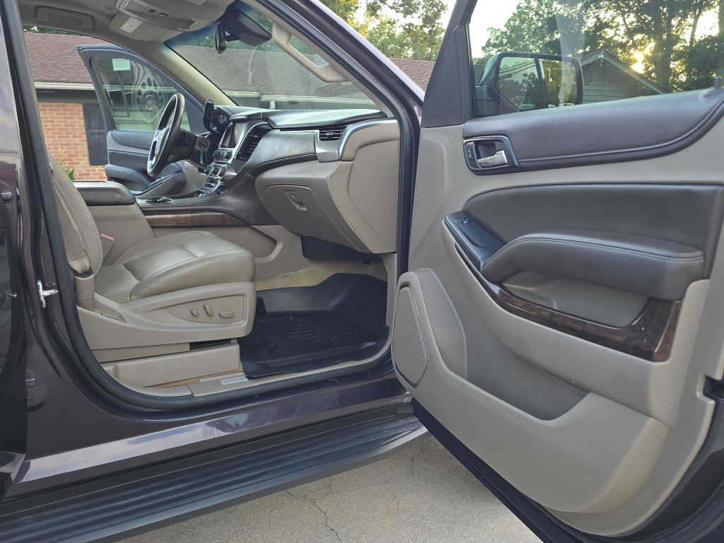 Photo 20 of this CHEVROLET SUBURBAN