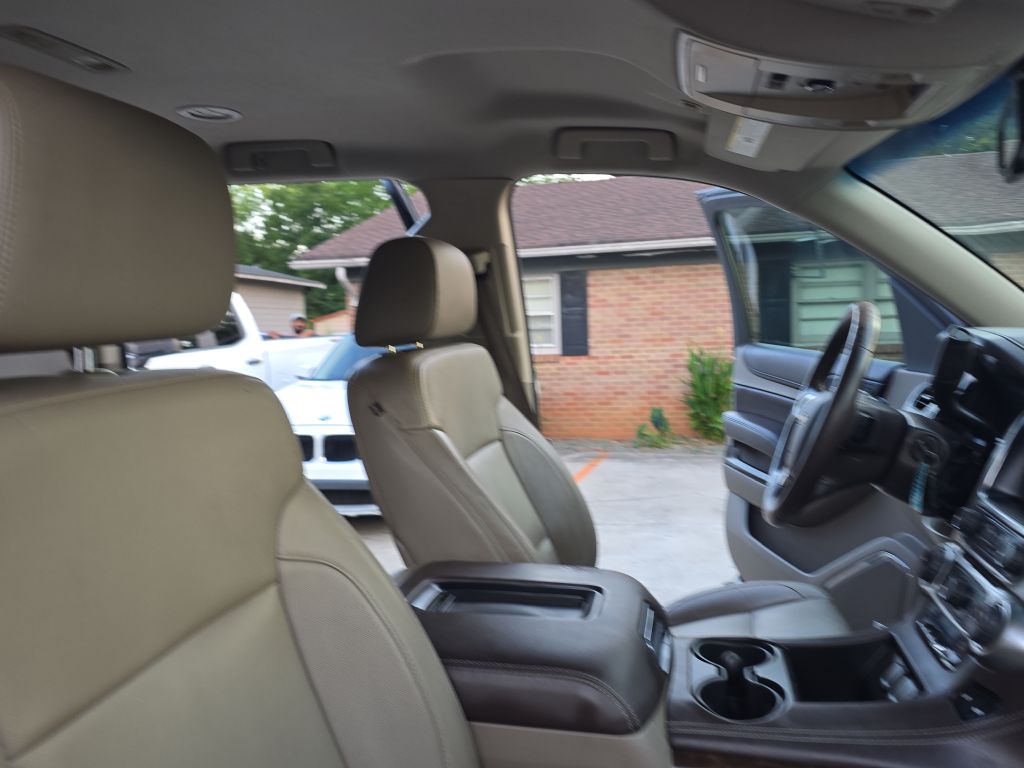 Photo 23 of this CHEVROLET SUBURBAN