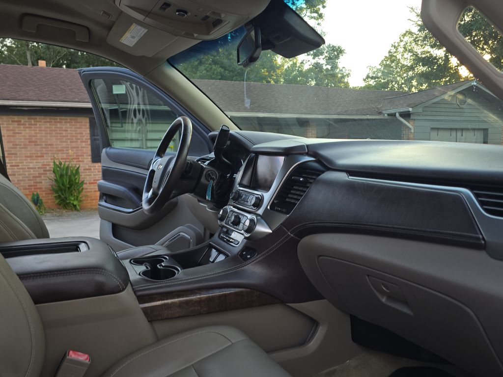 Photo 24 of this CHEVROLET SUBURBAN