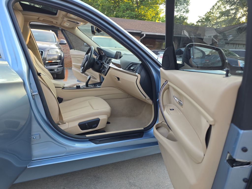 Photo 14 of this BMW 328