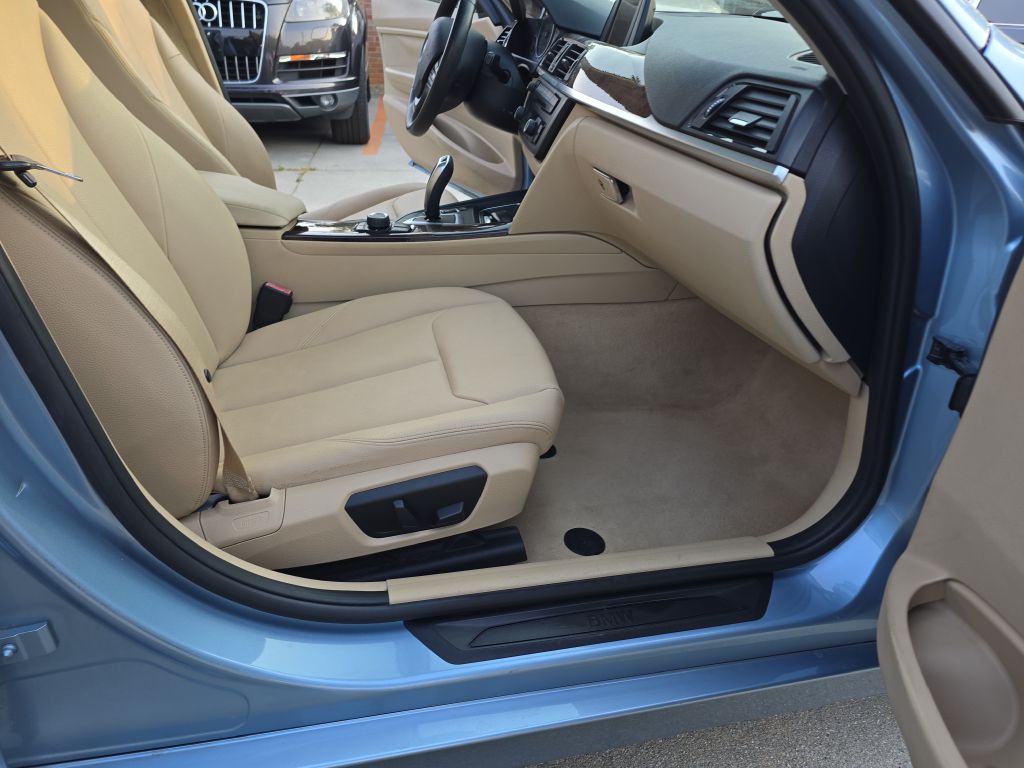 Photo 16 of this BMW 328