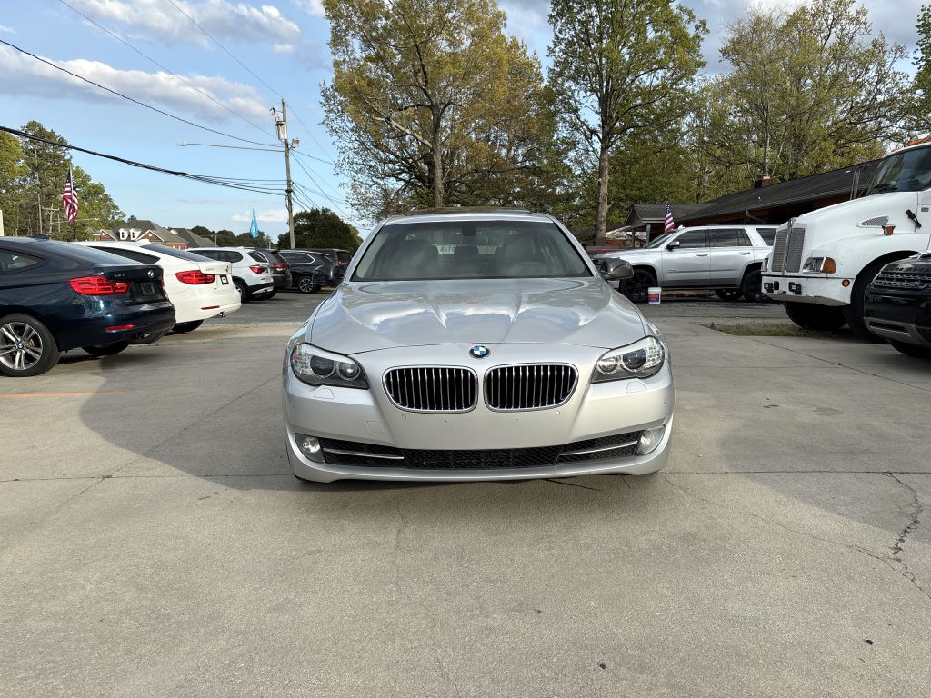 Photo 2 of this BMW 528