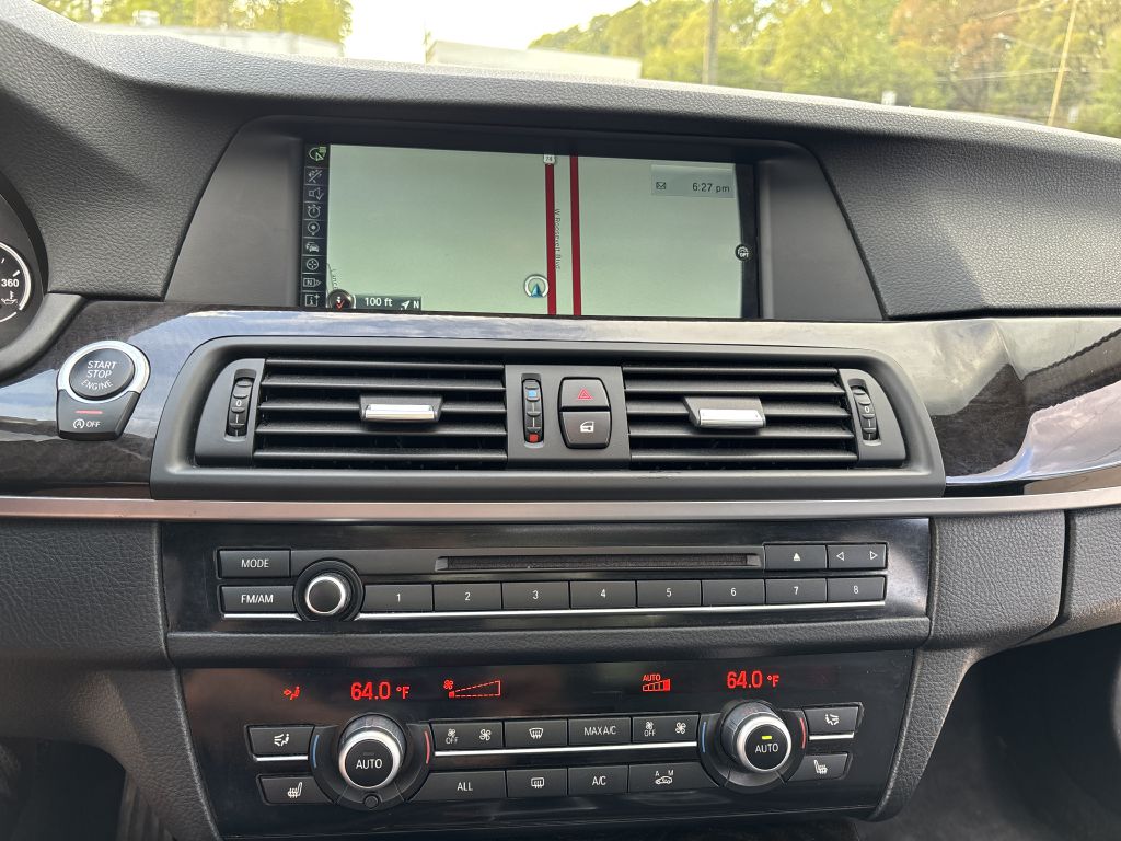 Photo 15 of this BMW 528