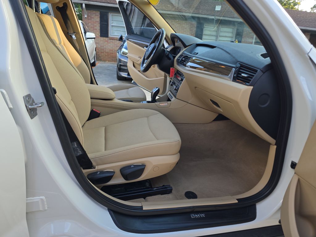 Photo 17 of this BMW X1