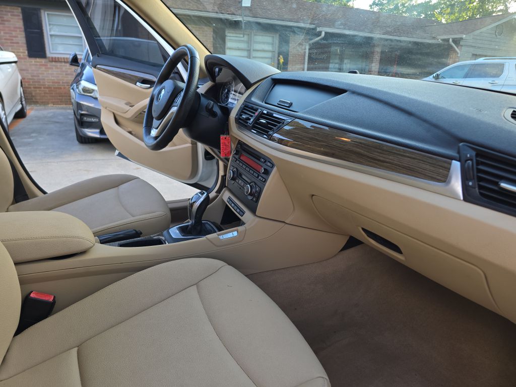 Photo 19 of this BMW X1