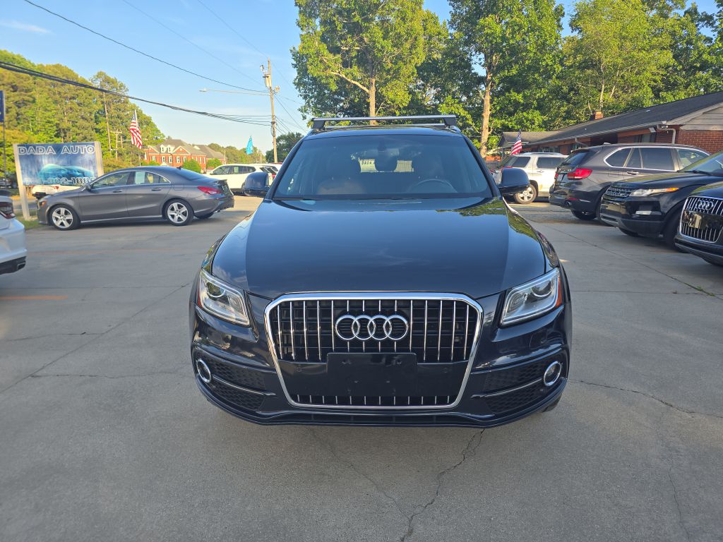 Photo 2 of this AUDI Q5