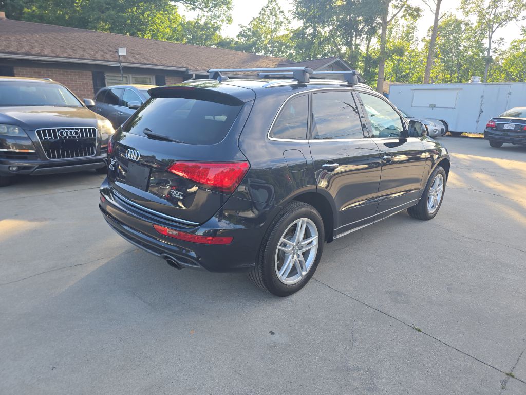 Photo 6 of this AUDI Q5