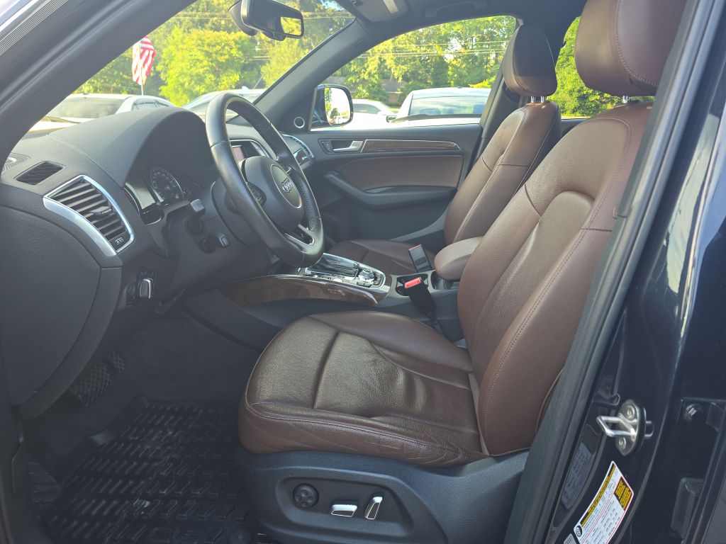 Photo 8 of this AUDI Q5
