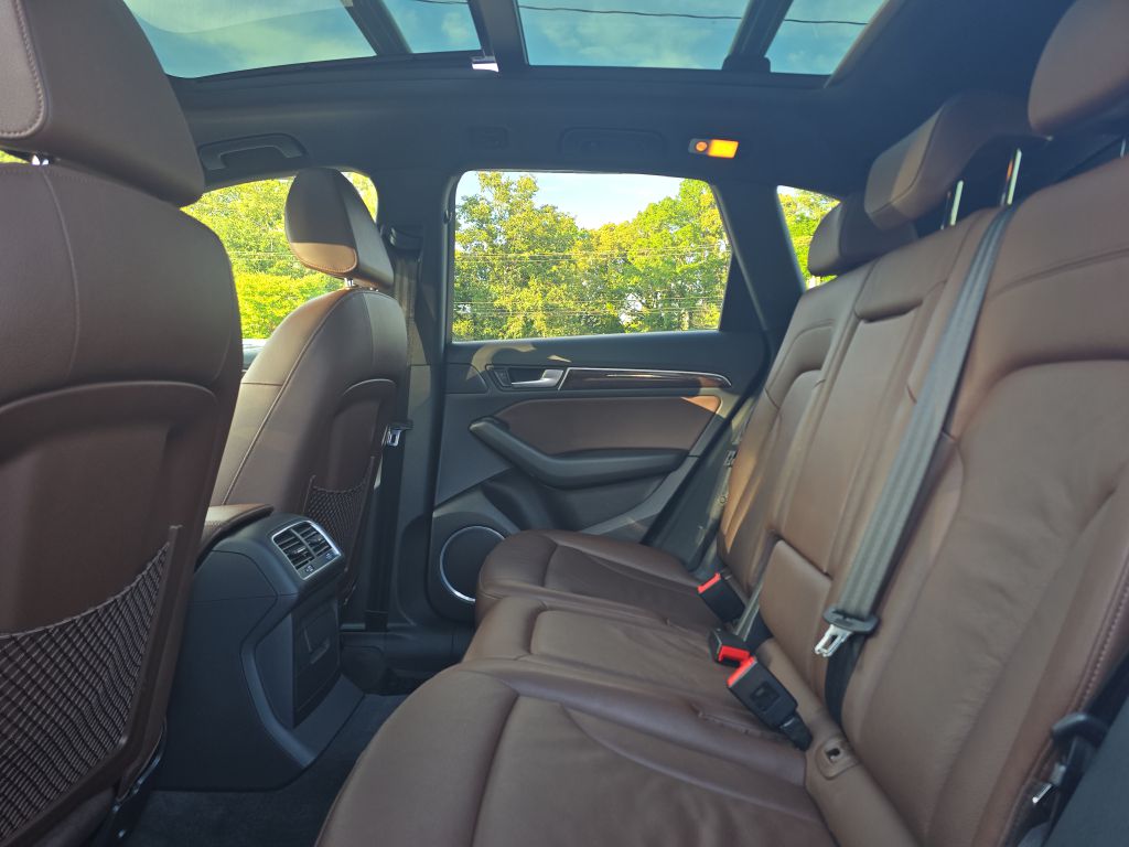 Photo 9 of this AUDI Q5