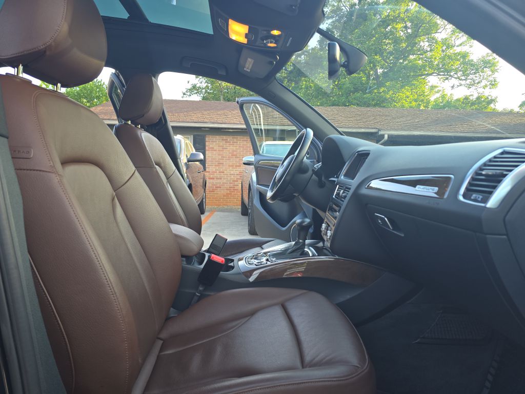 Photo 12 of this AUDI Q5