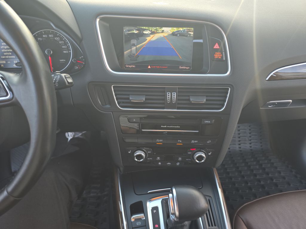 Photo 13 of this AUDI Q5