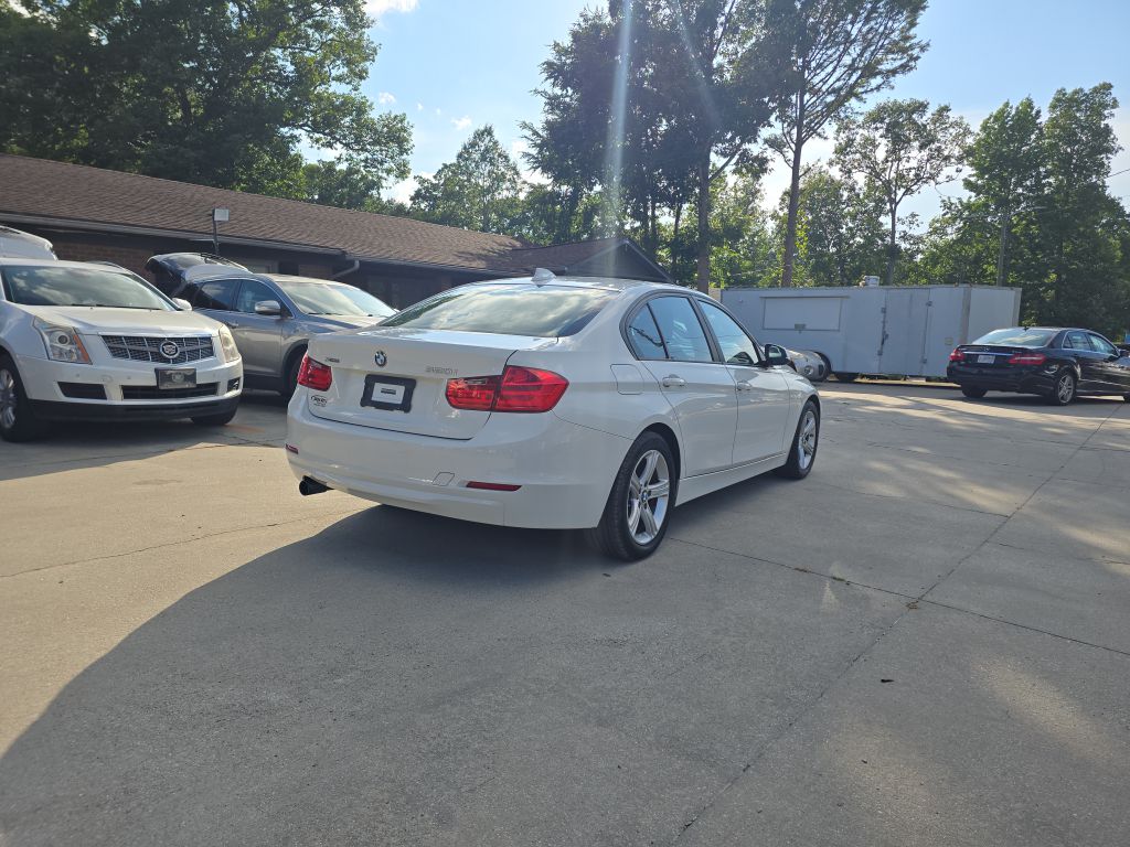 Photo 4 of this BMW 320