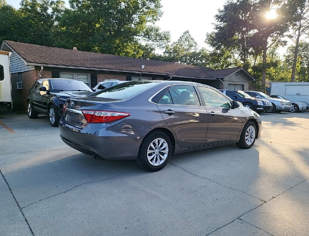 Photo 6 of this TOYOTA CAMRY