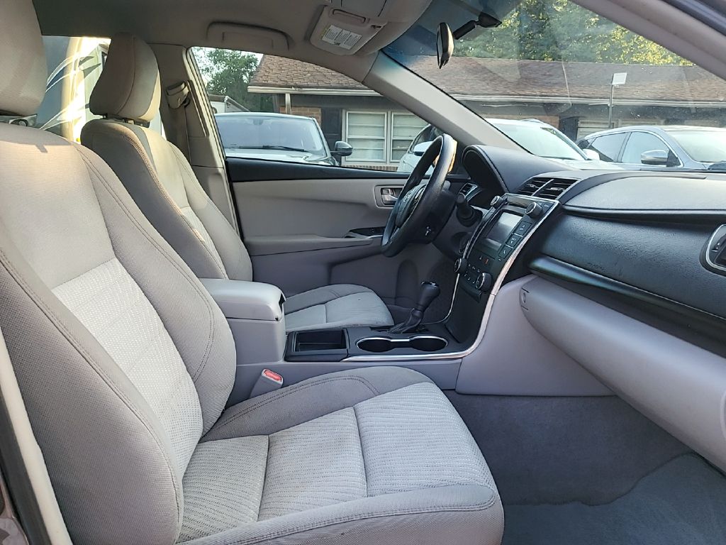 Photo 11 of this TOYOTA CAMRY