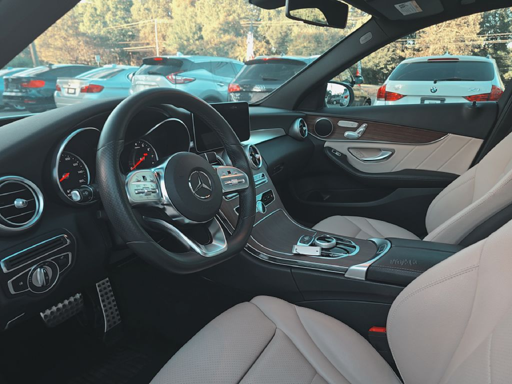 Photo 10 of this MERCEDES-BENZ C-CLASS