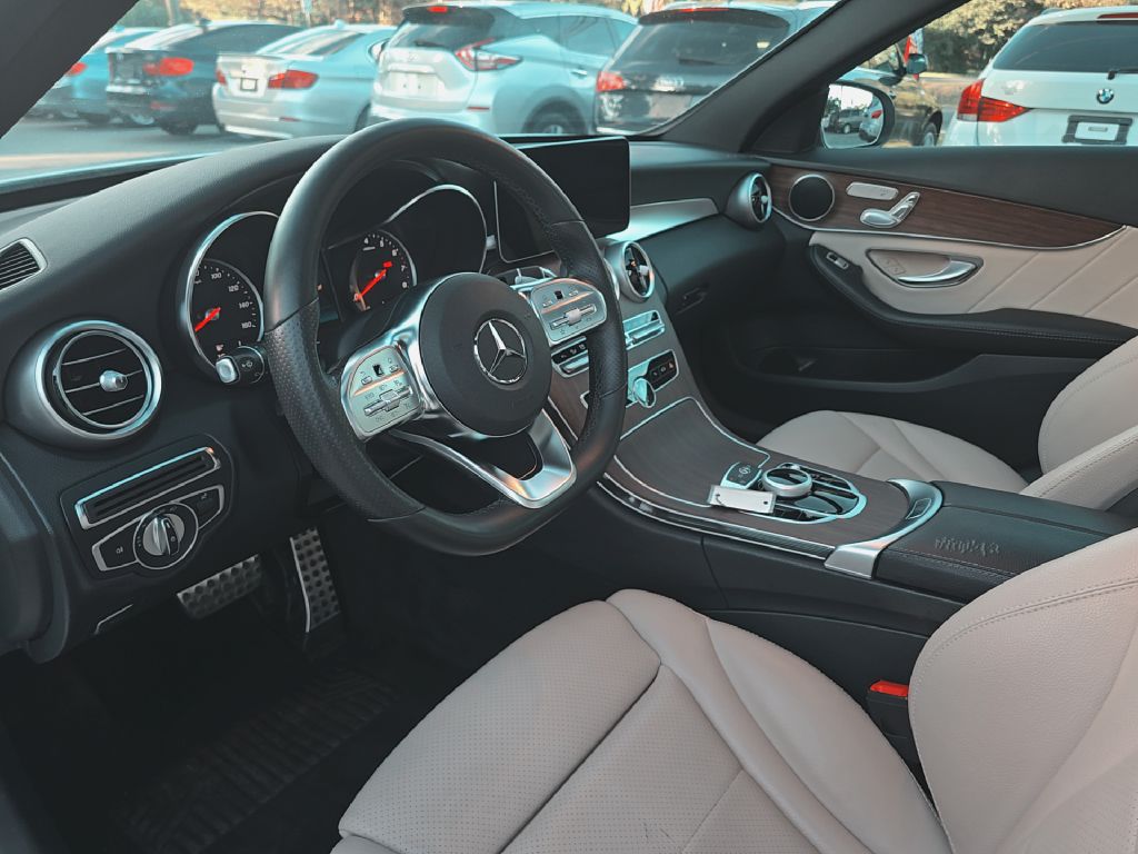 Photo 12 of this MERCEDES-BENZ C-CLASS