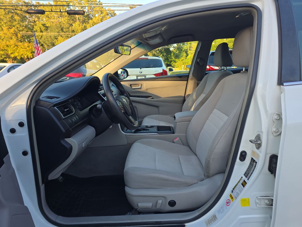 Photo 8 of this TOYOTA CAMRY