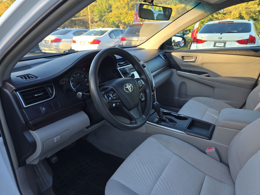 Photo 9 of this TOYOTA CAMRY