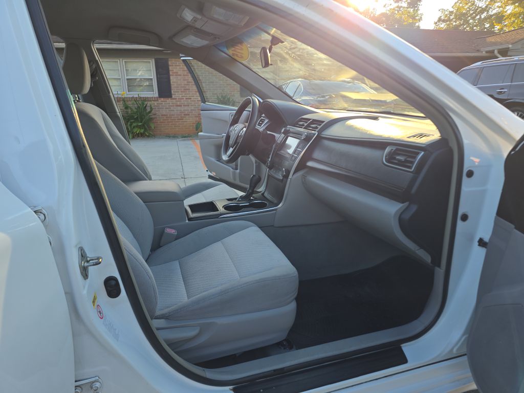 Photo 16 of this TOYOTA CAMRY