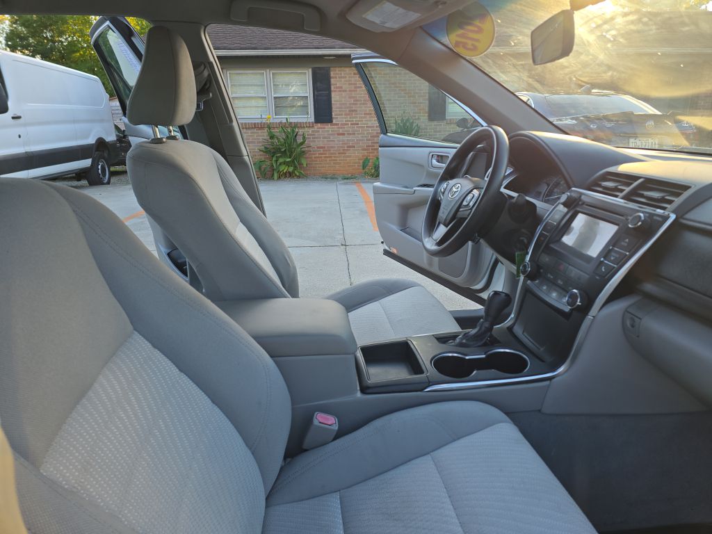 Photo 18 of this TOYOTA CAMRY