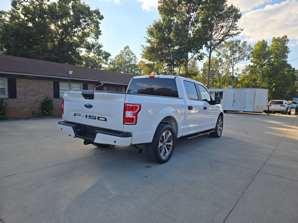 Photo 4 of this FORD F150