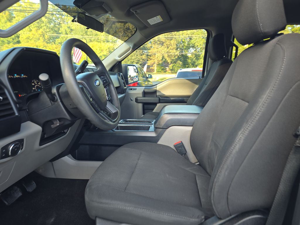 Photo 12 of this FORD F150