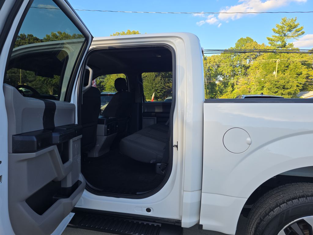Photo 15 of this FORD F150