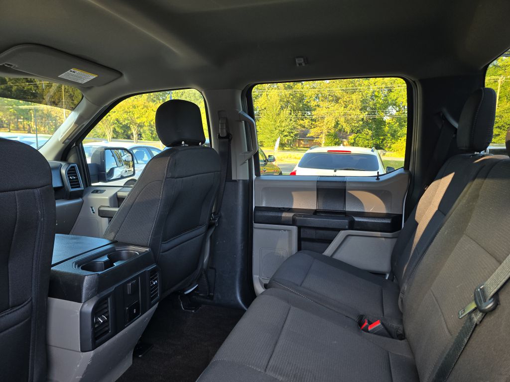 Photo 18 of this FORD F150