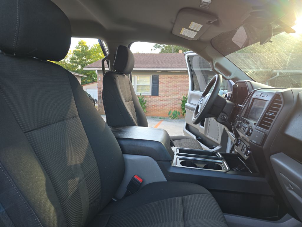 Photo 23 of this FORD F150