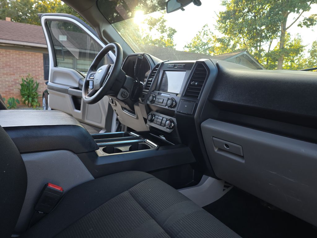 Photo 24 of this FORD F150