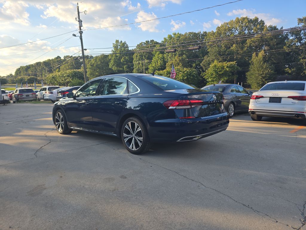 Photo 4 of this VOLKSWAGEN PASSAT