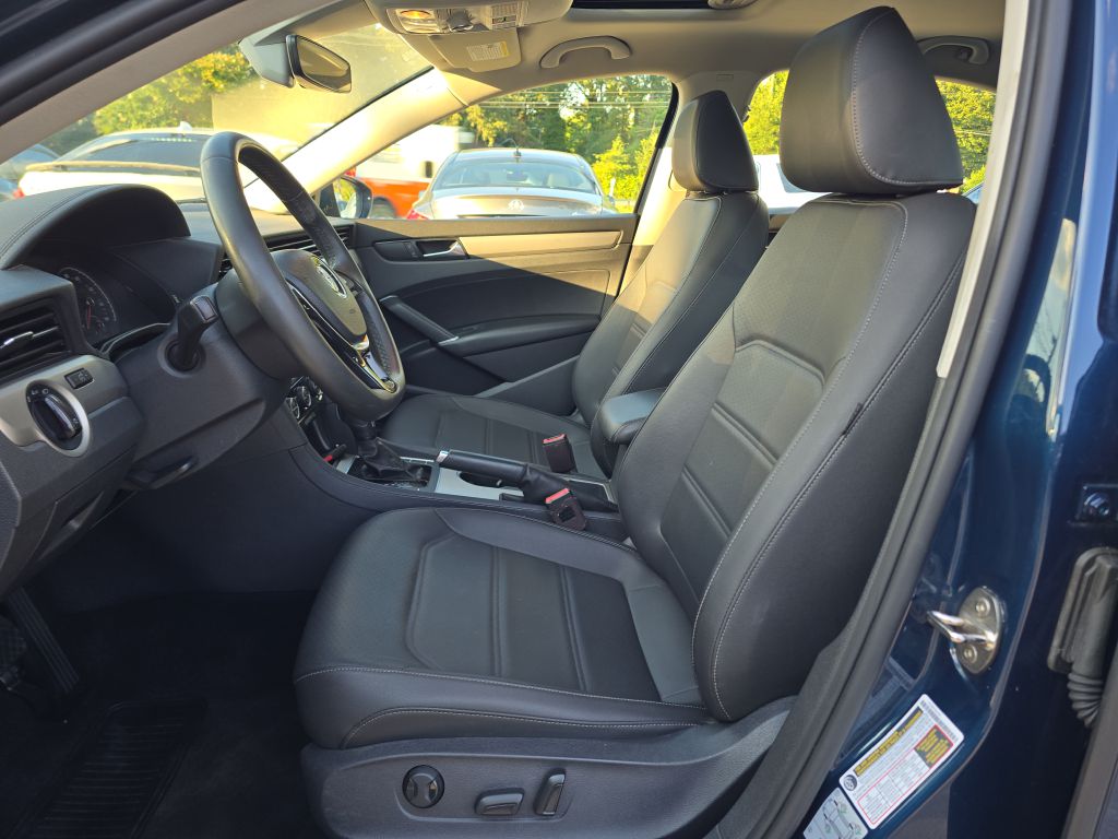 Photo 10 of this VOLKSWAGEN PASSAT