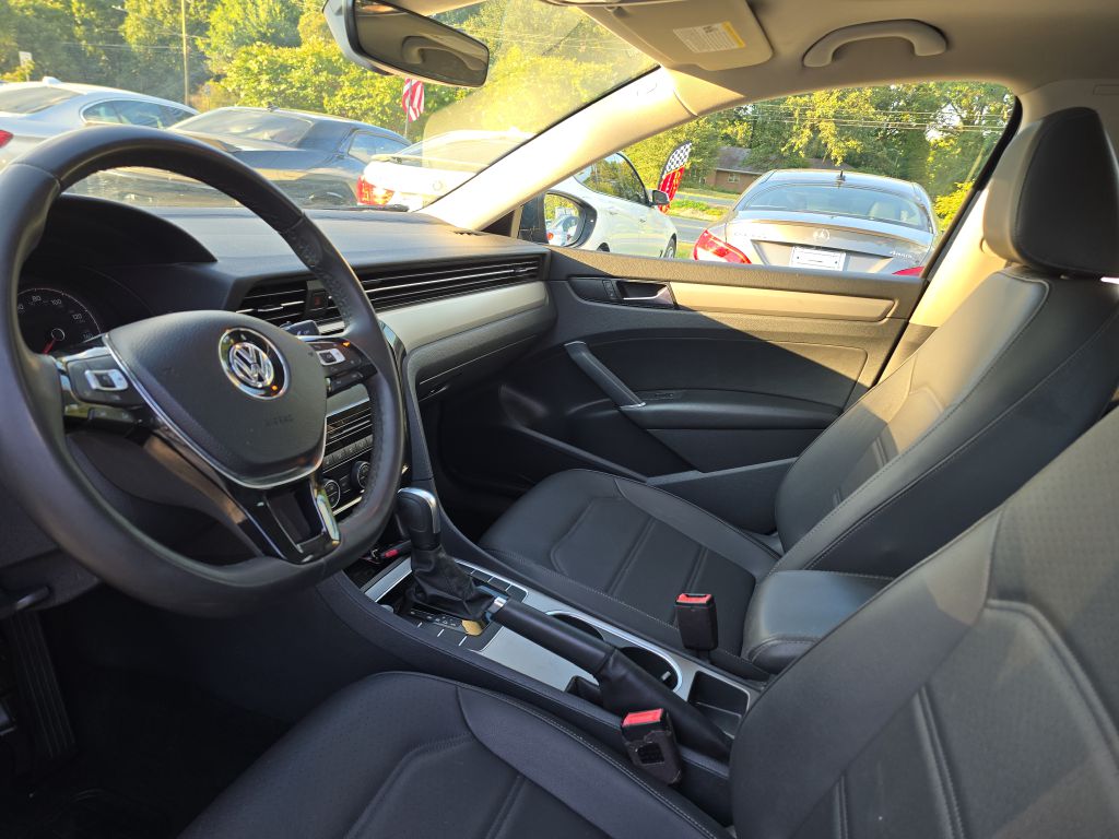 Photo 11 of this VOLKSWAGEN PASSAT