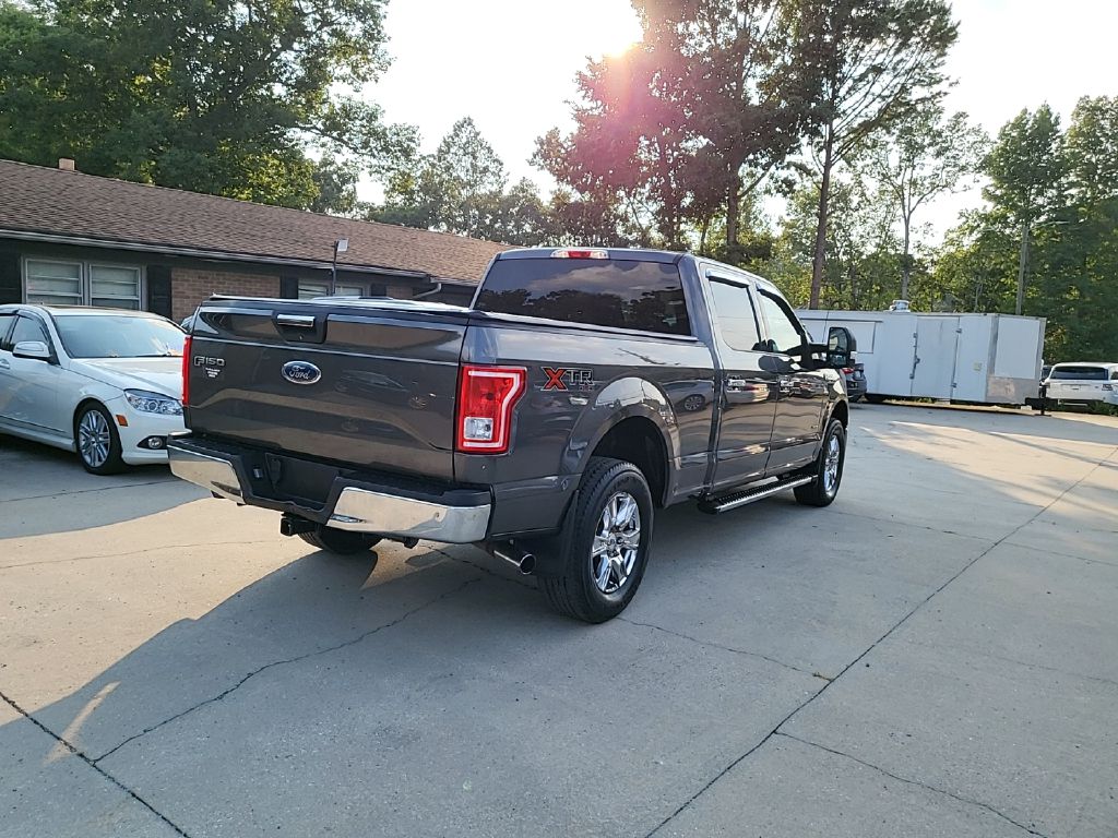 Photo 4 of this FORD F150