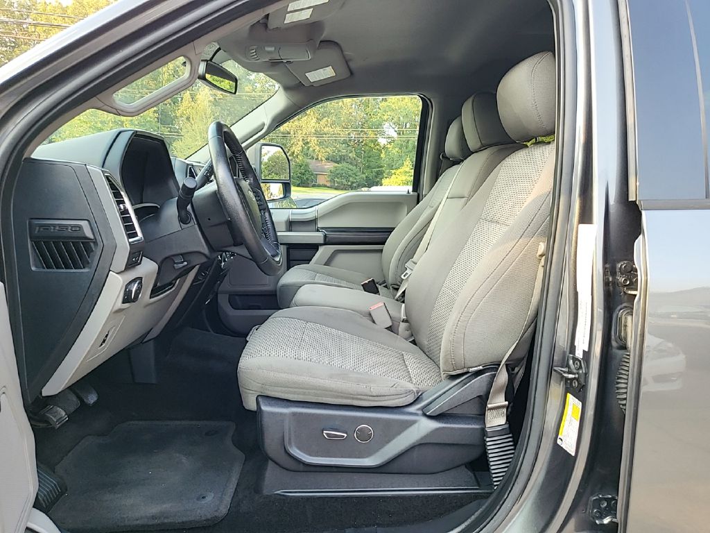 Photo 10 of this FORD F150