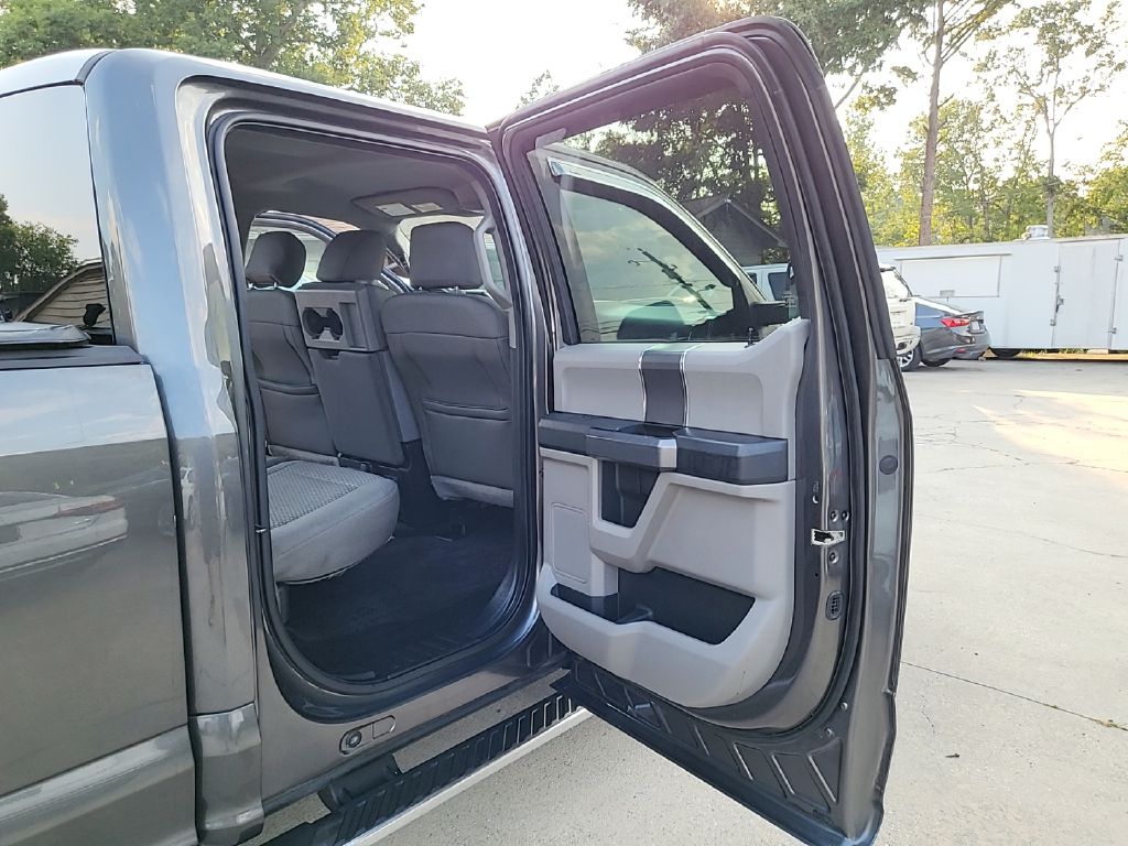 Photo 15 of this FORD F150
