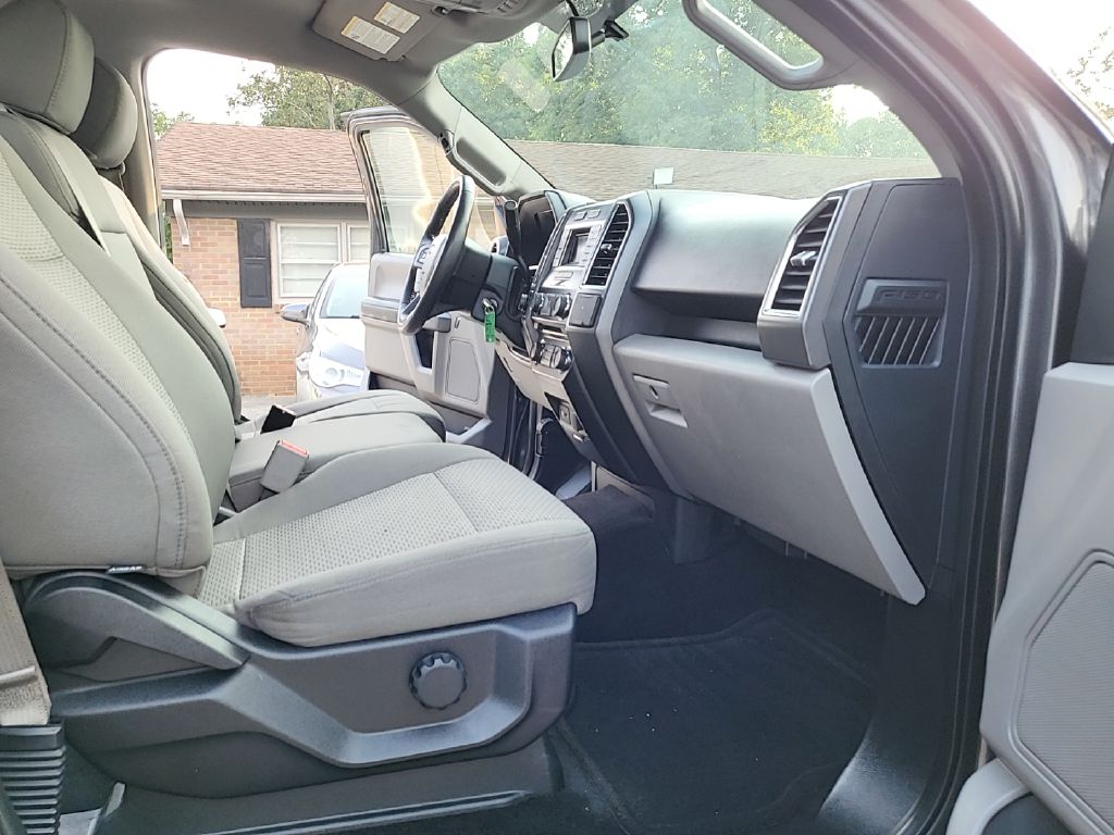 Photo 19 of this FORD F150