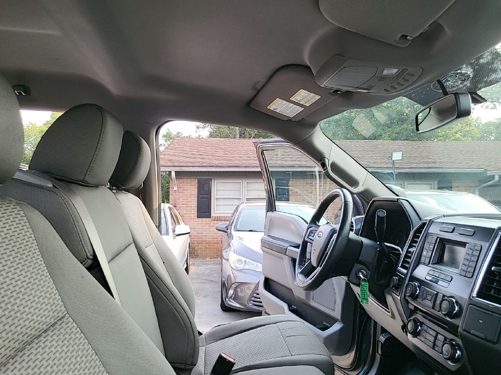 Photo 20 of this FORD F150