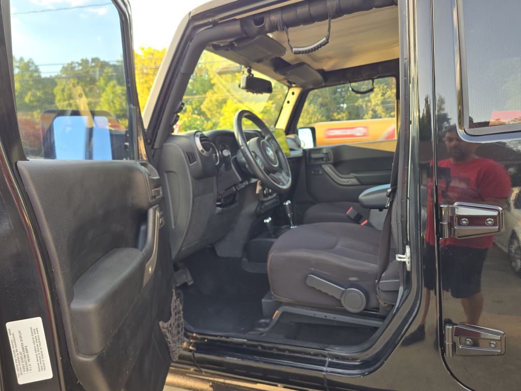 Photo 12 of this JEEP WRANGLER UNLIMI