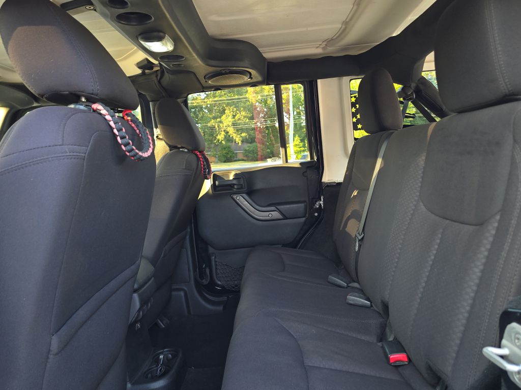 Photo 16 of this JEEP WRANGLER UNLIMI