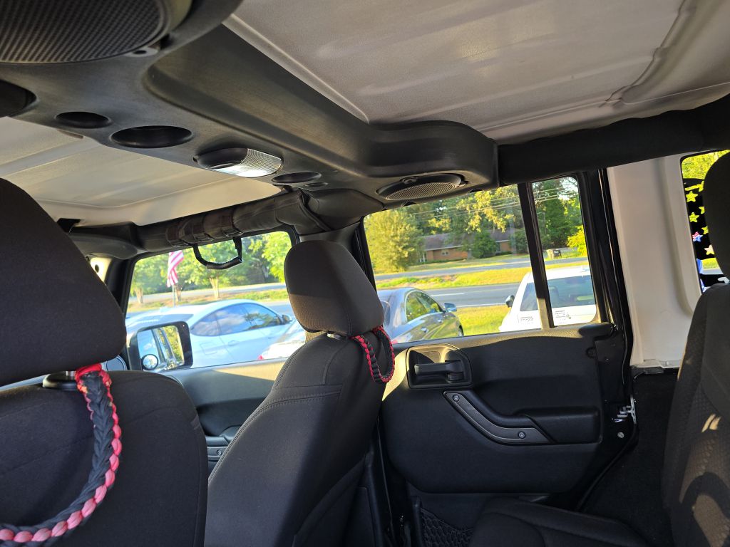 Photo 17 of this JEEP WRANGLER UNLIMI